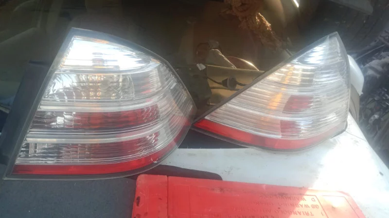 Rear Tail Lights Set For Mercedes Benz S Class (w220) 1998 2005 Auto spare parts in Sharjah Industrial Area 6, Sharjah