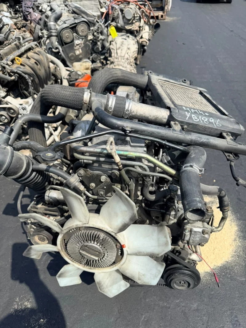 Engine For Mitsubishi Pajero/ Delica/ Canter 4m40 2 8l T Diesel 2000+ 