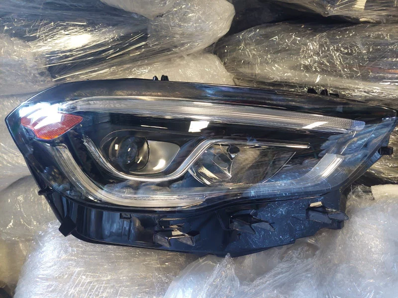 Right Headlight For Mercedes Benz Gla | 2024