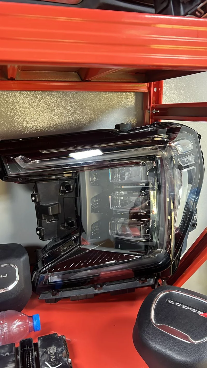 Right Led Headlight For Gmc Yukon / Yukon Xl (facelift) 2021 2024