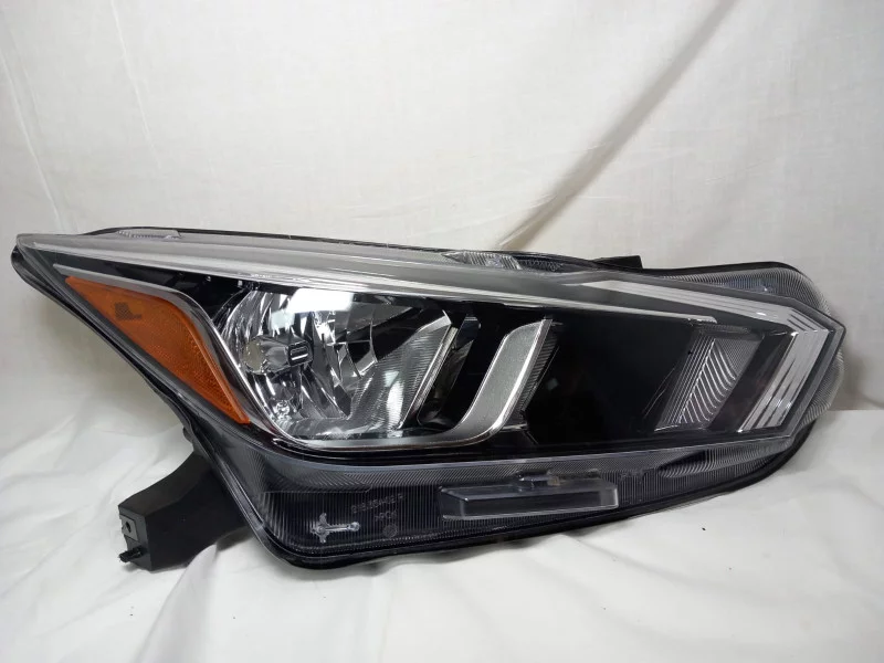 Right Headlight For Nissan Sunny Rh 2020