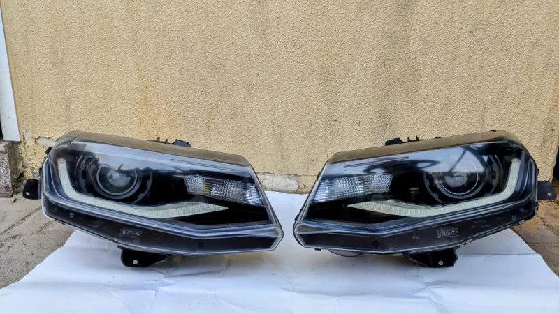 Headlights Set For Chevrolet Camaro 2016