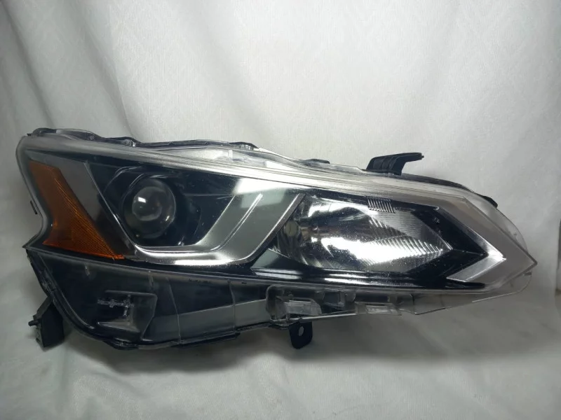 Right Headlight For Nissan Altima 2020 Auto spare parts in Al Sajaa Industrial Area, Sharjah