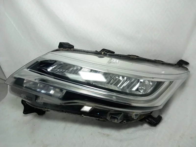 Right Headlight For Toyota Rush Led 2018