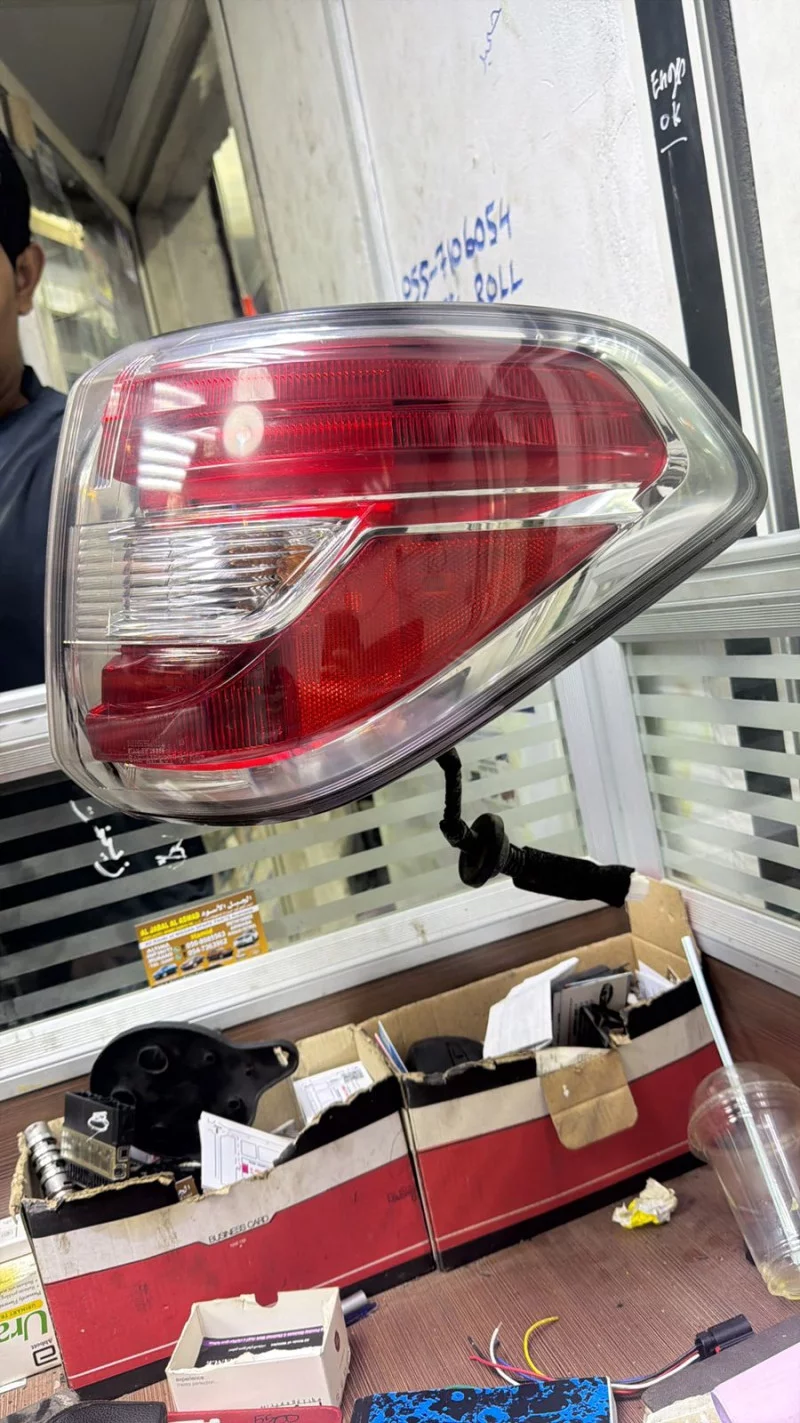 Left Tail Light For Nissan Armada
