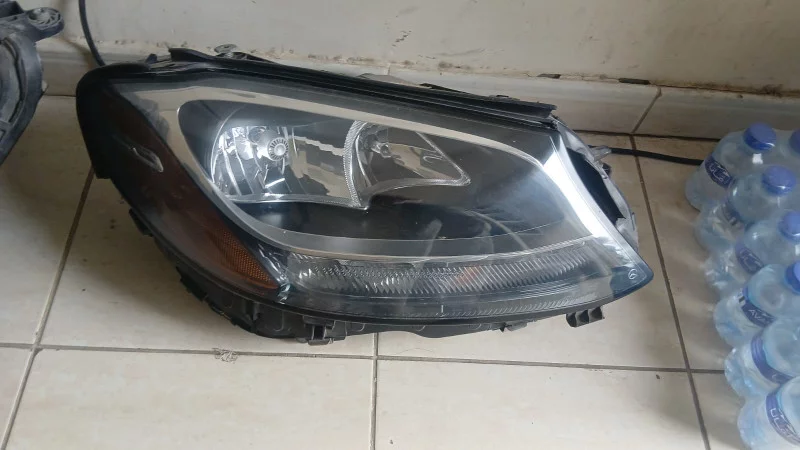 Halogen Headlight (right) For Mercedes Benz Glk 2013 2015