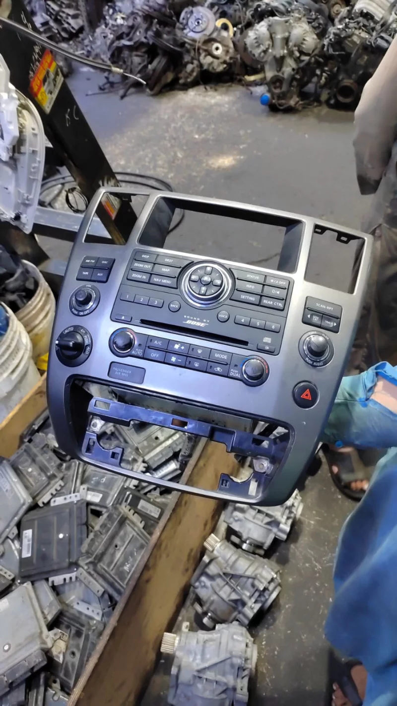 Nissan Armada Pathfinder Navara Bose Center Control Panel 2008 2015