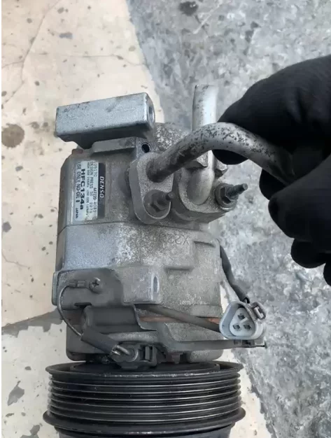 A/c Compressor Model 10s17c Part Number 447220 4082 For Toyota Camry cod 447220-4082 in Mussafah Industrial Area M7, Abu Dhabi Dismantles