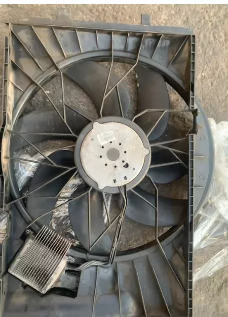 Electric Radiator Cooling Fan Assembly For Mercedes C Class Clk 2000+ in Mussafah Industrial Area M7, Abu Dhabi Dismantles