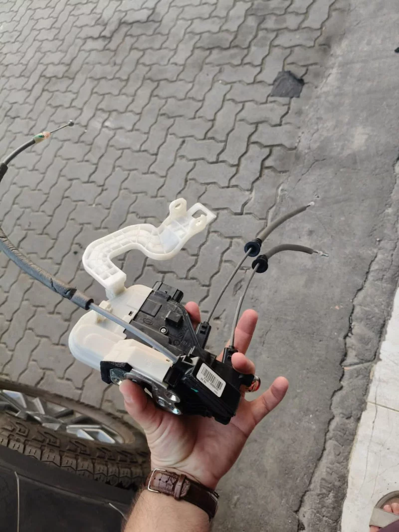 Hyundai Door Lock Actuator Santa Fe Elantra Tucson 2013 2019