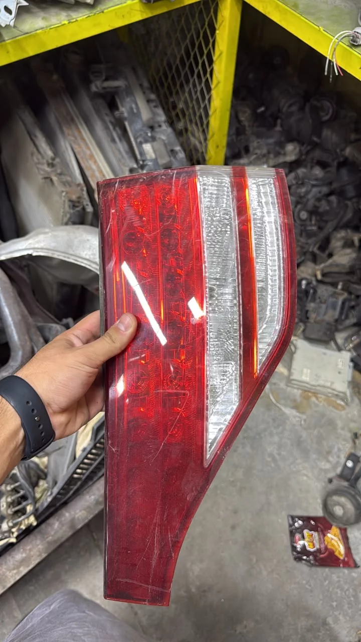 Toyota Wish Right Inner Tail Light 2009 2012