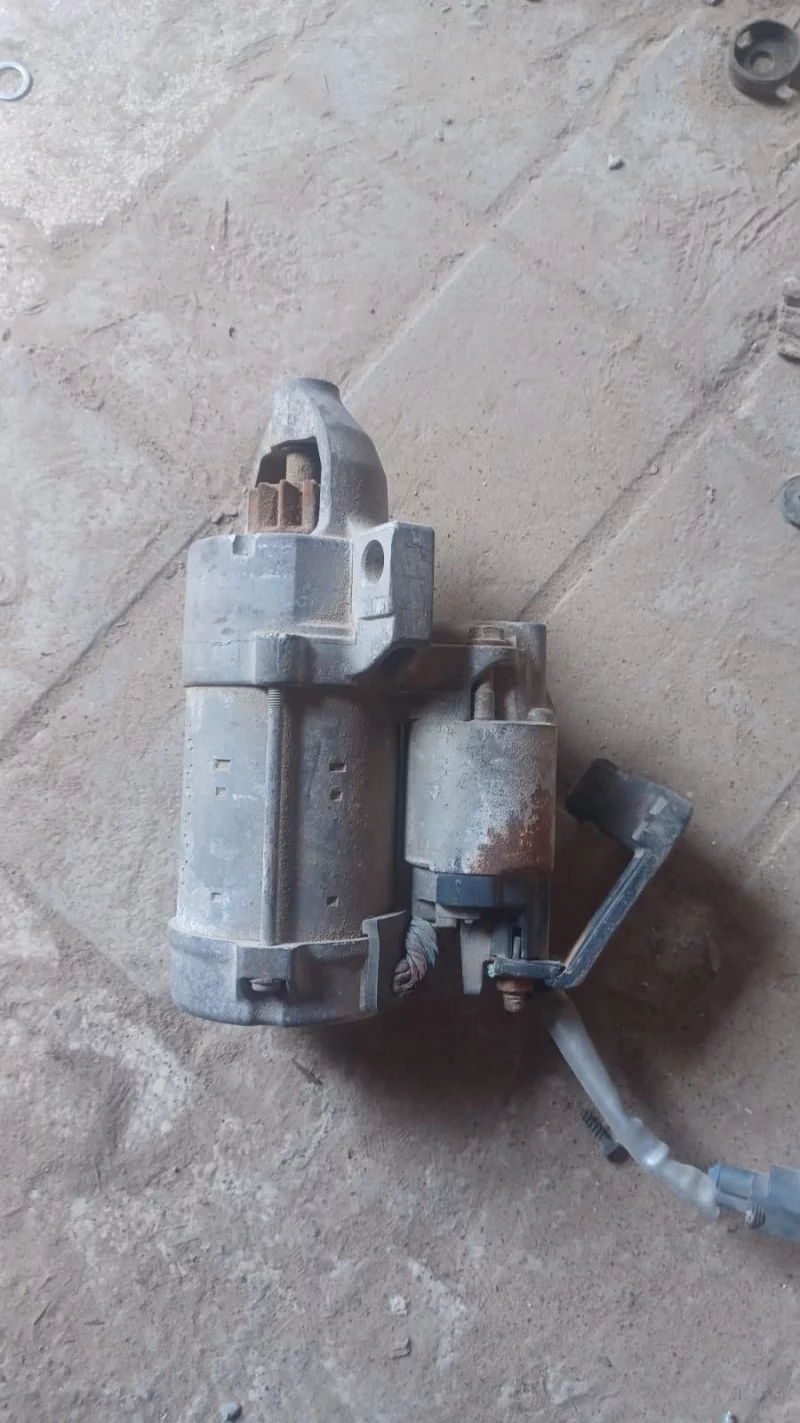 Land Rover Discovery Starter Motor 2017 2023 Models Auto spare parts in Sharjah Industrial Area 6, Sharjah