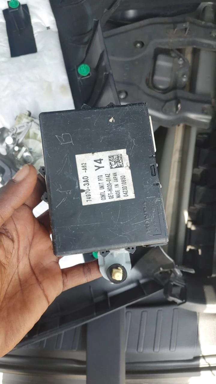 Honda Cr V 2023+ Power Tailgate Control Module 74970 3a0 A62 cod 74970-3A0-A62