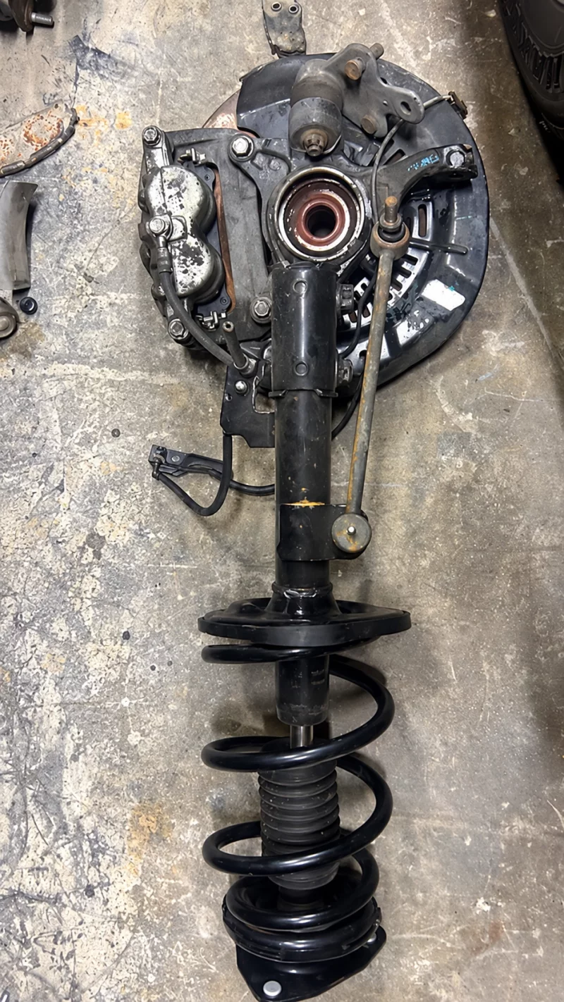Toyota Sienna 2020 Complete Front Suspension Assembly With Hub