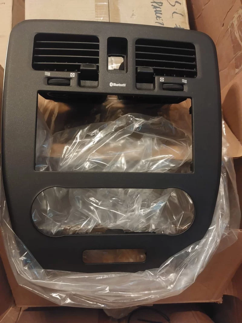 Front Frame For Center Console For Nissan Leaf 2013 2017 Auto spare parts in Al Qusais Industrial Area 5, Dubai