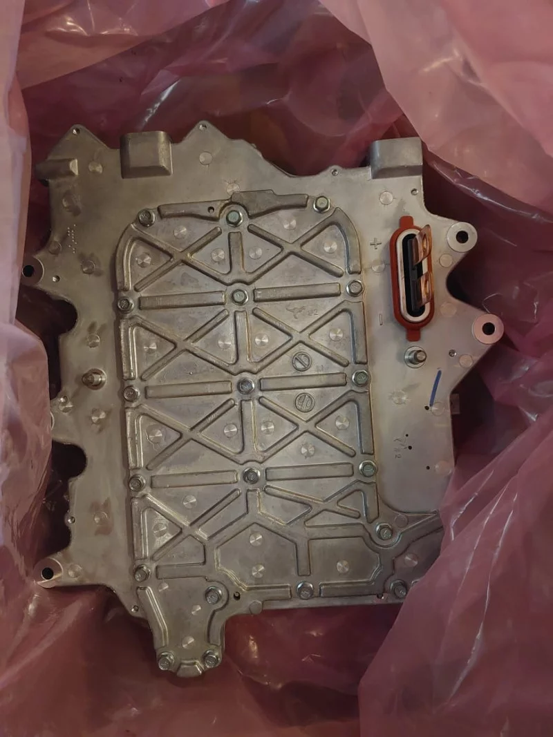 Nissan Leaf Tekna Mk1 Voltage Convertor 2010 2017 Auto spare parts in Al Qusais Industrial Area 5, Dubai