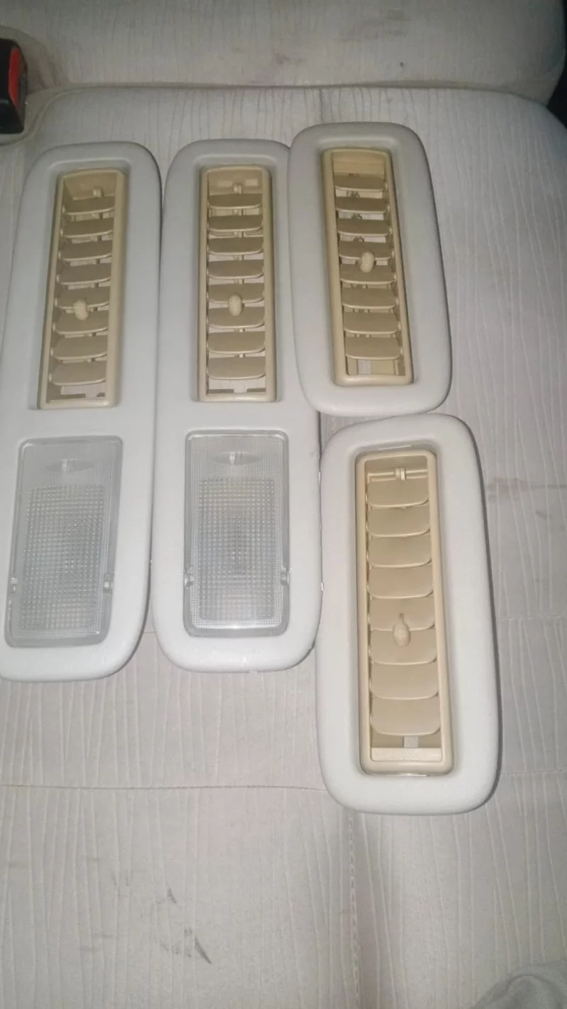 Roof Air Vents With Reading Lights For Mitsubishi Pajero V80 /v90 2007