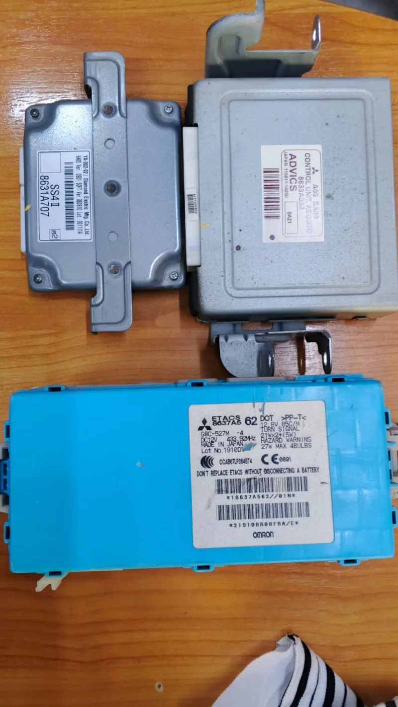 Etacs 4wd And Abs Control Units Set For Mitsubishi Pajero 20072021