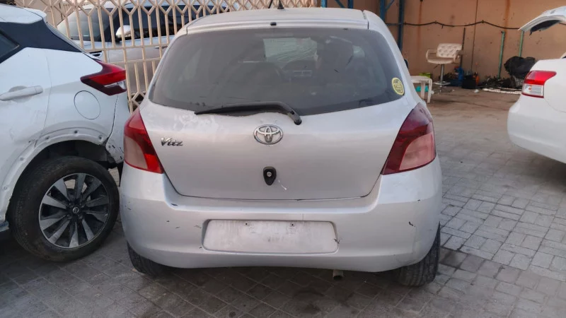 Toyota Vitz / Yaris 2005 2010 Light Grey Complete Car For Parts