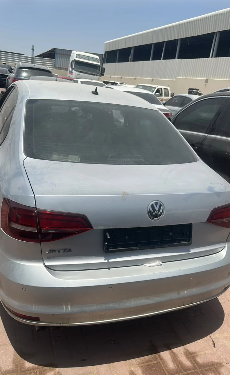 Jetta 2015 2018 Grey Breaking For Parts Including Engine & Gearbox