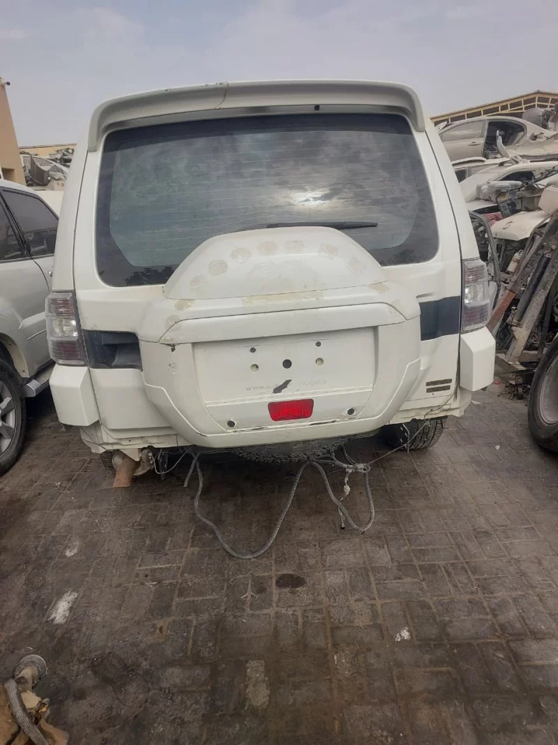 Mitsubishi Pajero V80 V90 2006 2014 White For Parts & Accessories