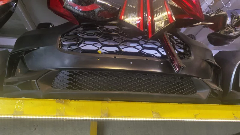 Honda Hr V / Vezel Complete Front Bumper 2021 2026 Shiny Black Auto spare parts in Sharjah Industrial Area 6, Sharjah