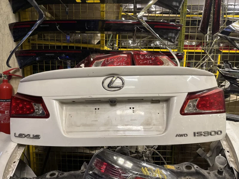 Lexus Is300 Trunk Complete 2012