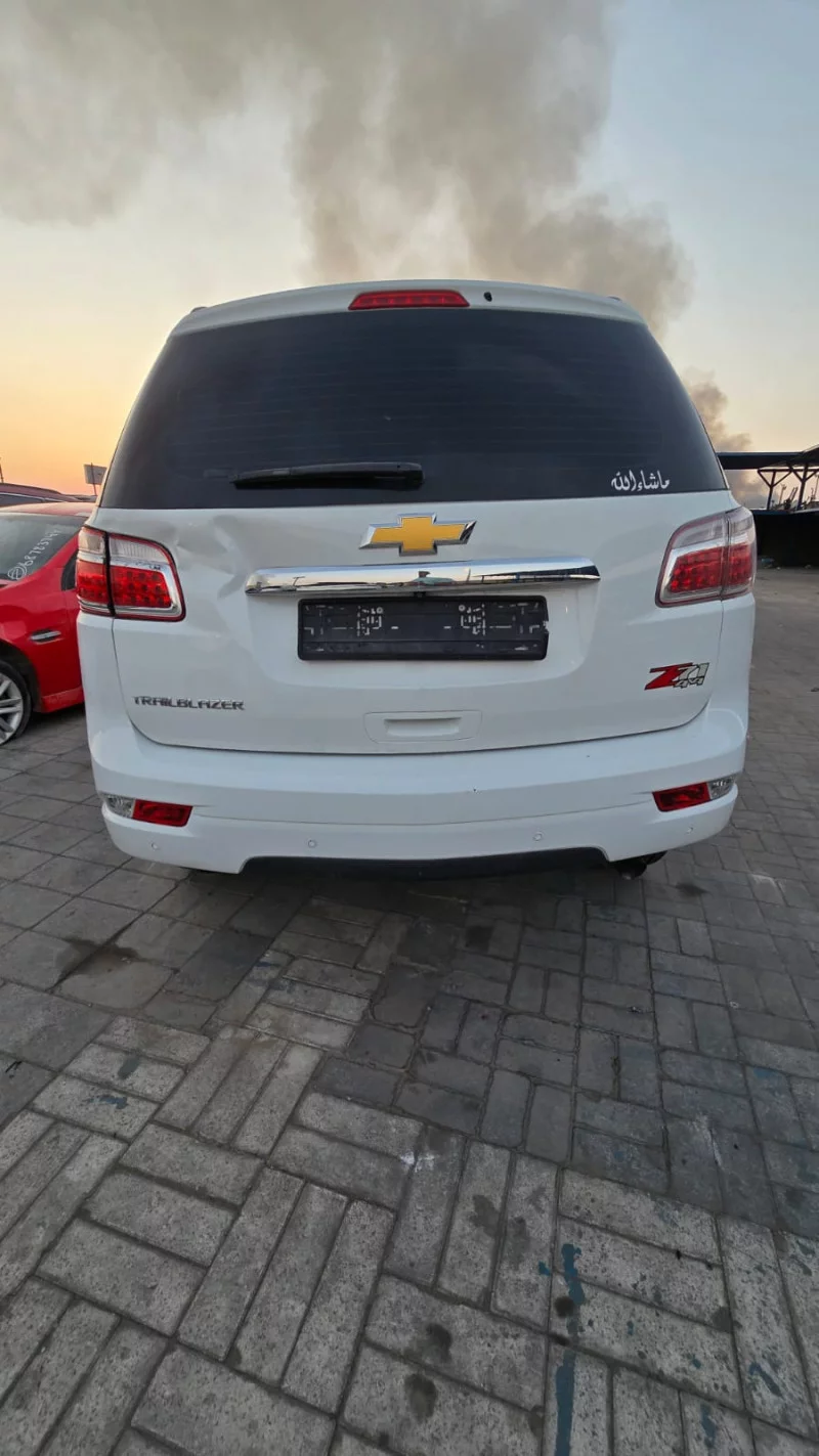 Chevrolet Trailblazer 2012 2016 White For Spare Parts
