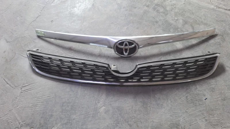 Front Grill And Logo Toyota Wish 2005 To 2009 