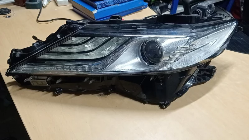 Toyota Camry Headlight Set 2018 2020