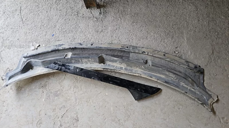 Cowl Grille With Windshield Side Moulding For Ford 2010+
