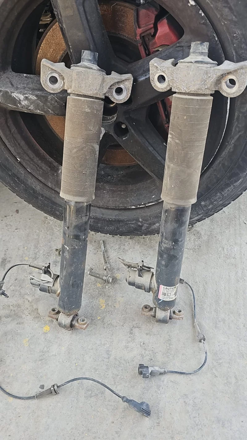 Rear Electronic Shock Absorbers Pair Ford Mustang 2015 2023