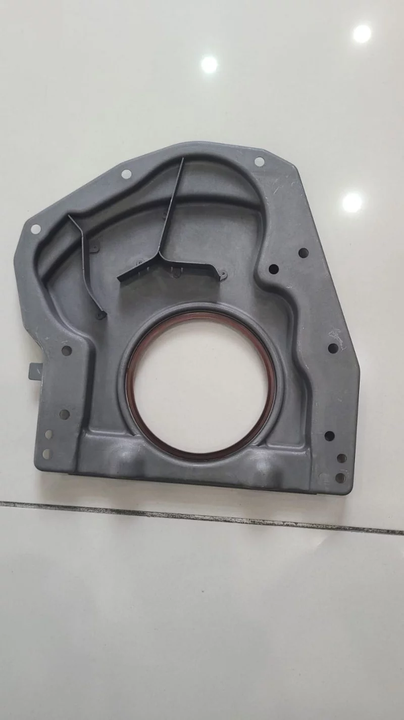 Rear Crankshaft Oil Seal Housing For Mercedes Benz / Bmw / Volkswagen