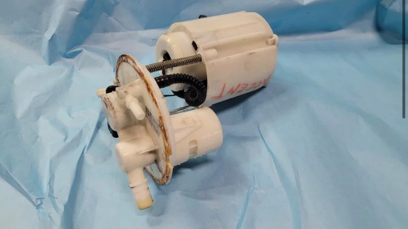 Electric Fuel Pump Sending Unit For Hyundai Accent / Kia Rio 31110 1r cod 31110-1R