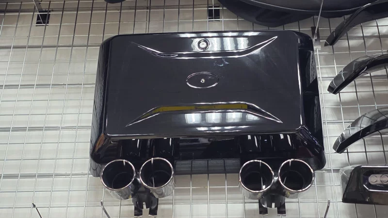 Side Box & Exhoust Pipe Land Rover Defender 2020 2025