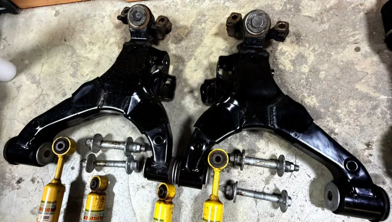 Front Lower Control Arms (pair) For Toyota Land Cruiser 2010 2023